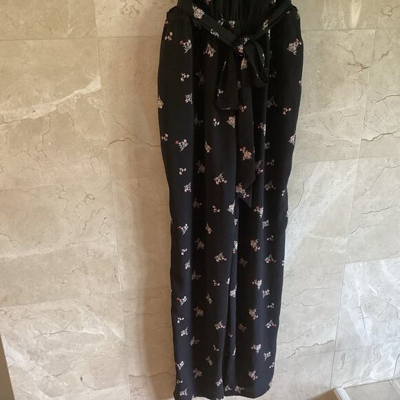 Vince Camuto Jumpsuit Size 10 Black Floral Belted Holiday Hostess Flutter Sleeve - Picture 9 of 12